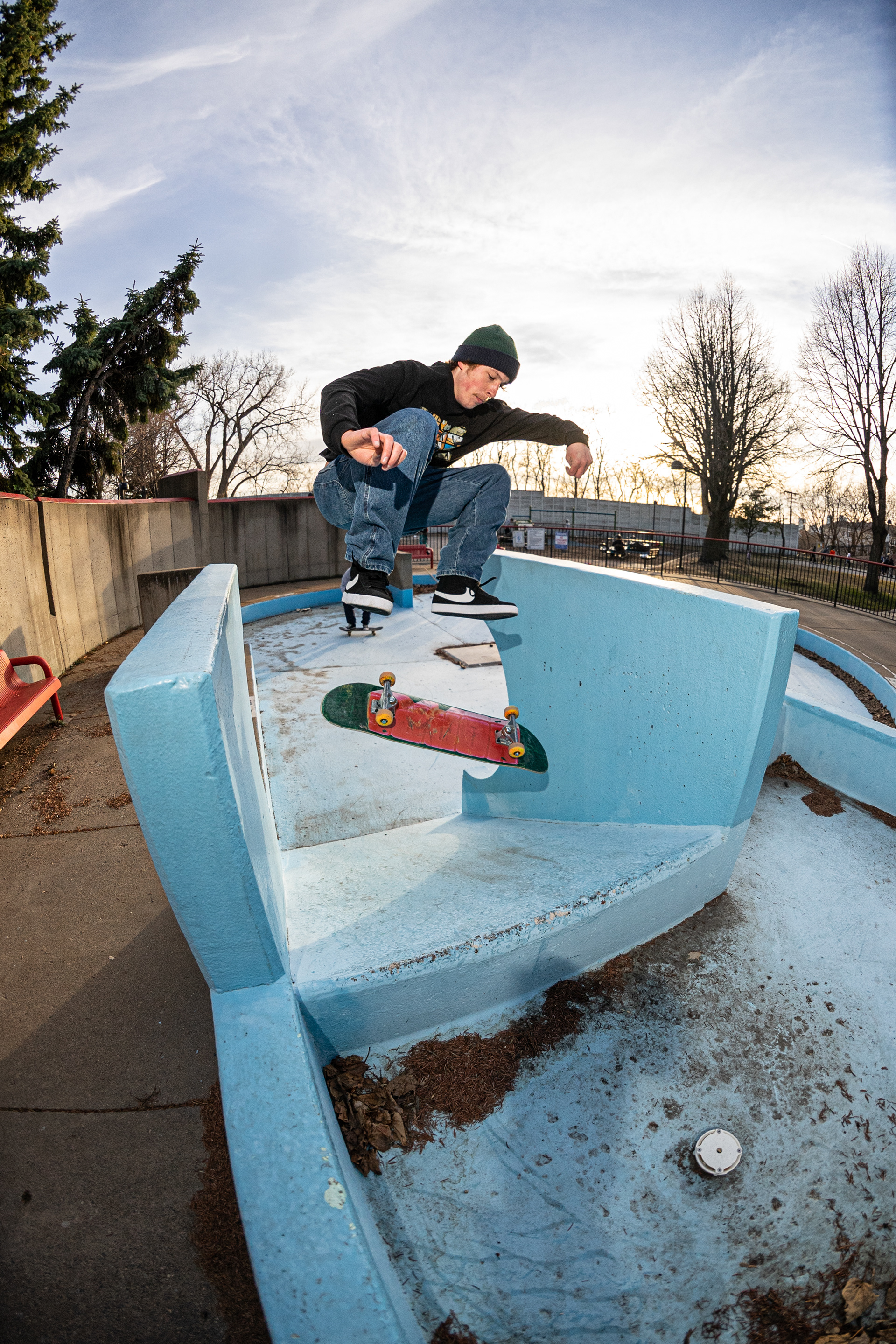Dylan Deck - Nollie 180 Heelfip
