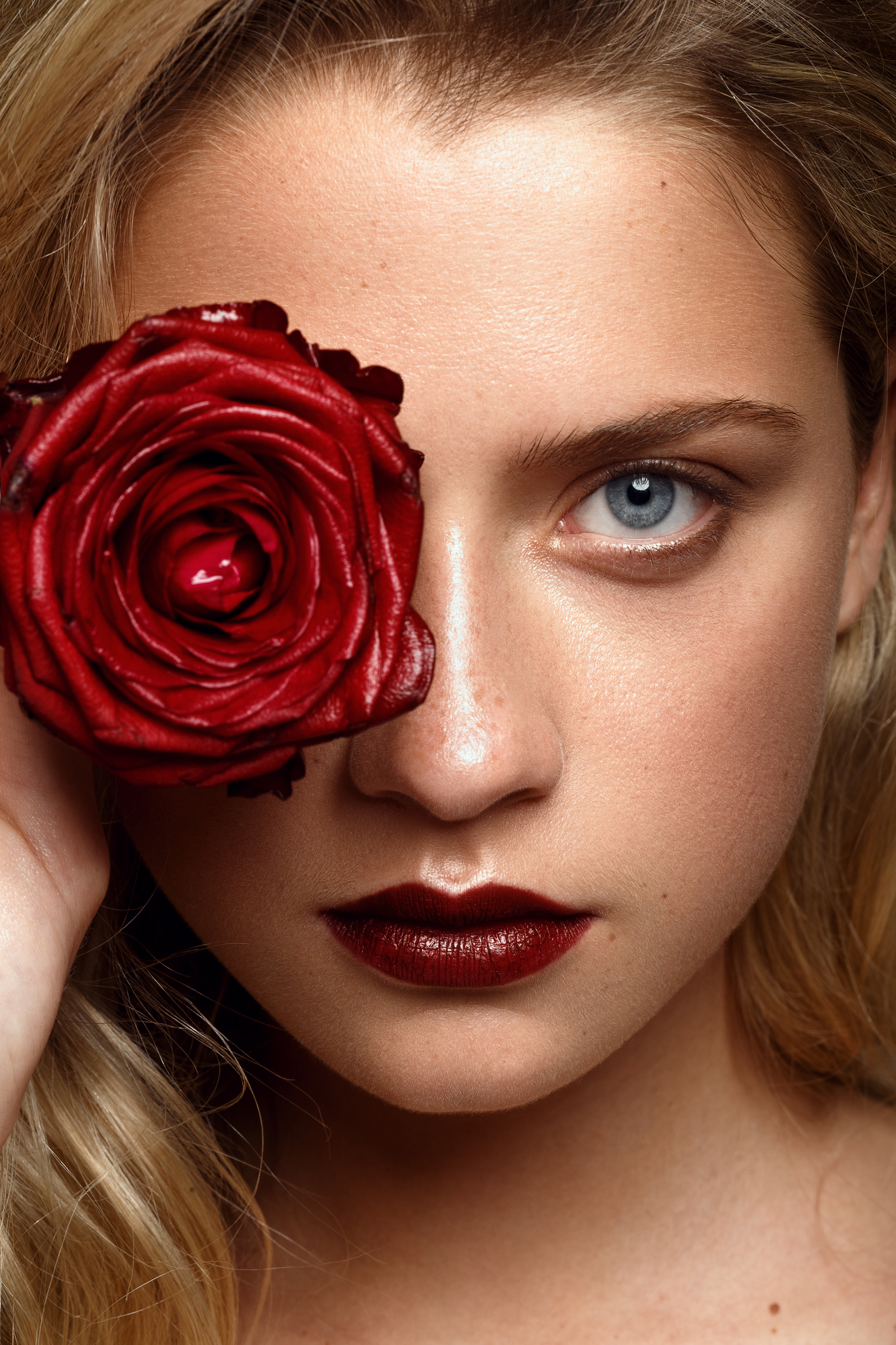 Photo and retouch: Emilie Granowska / Workshop: Sonja de Vlaming / Model: Sophie Aalbers