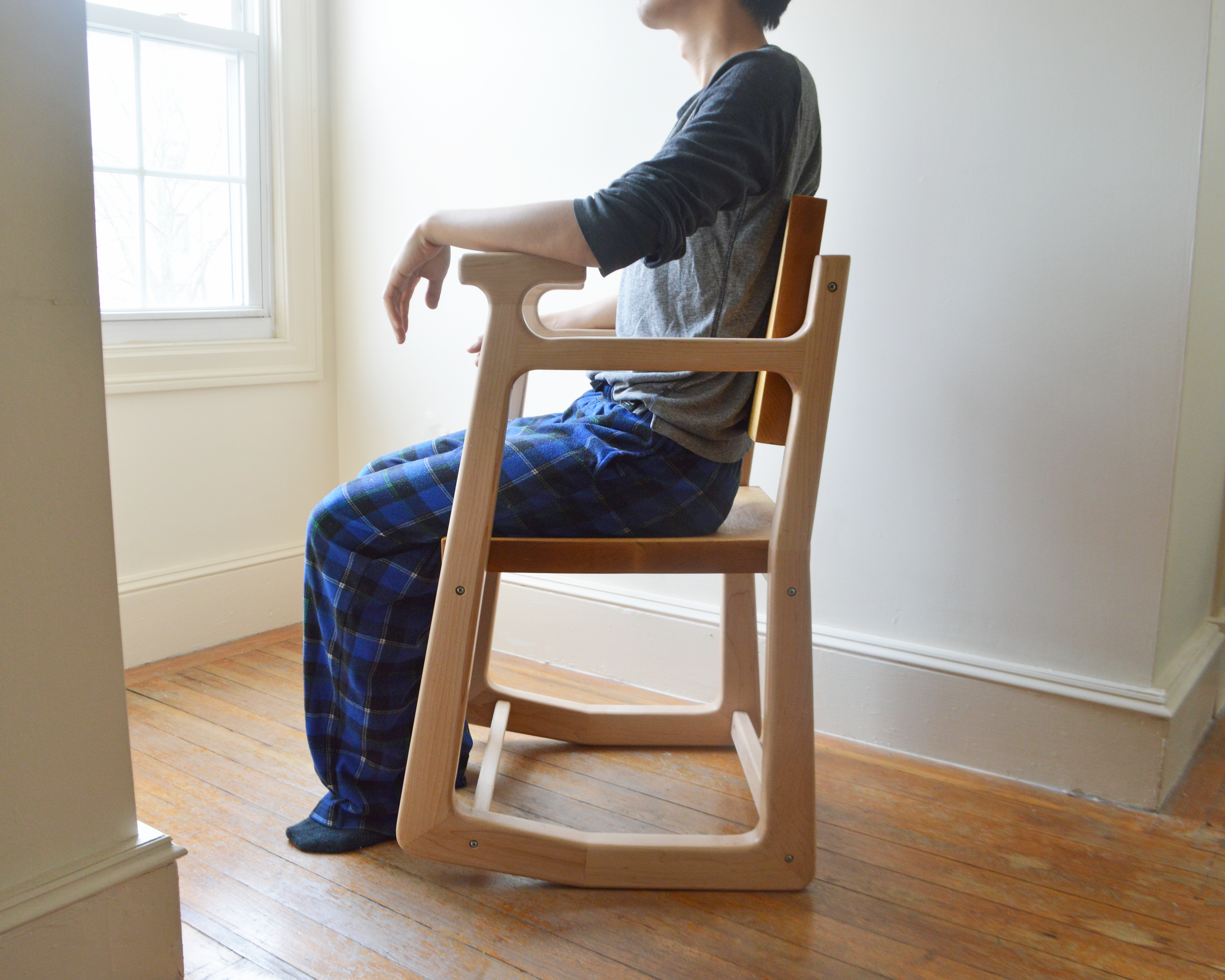 High straight back helps improve posture