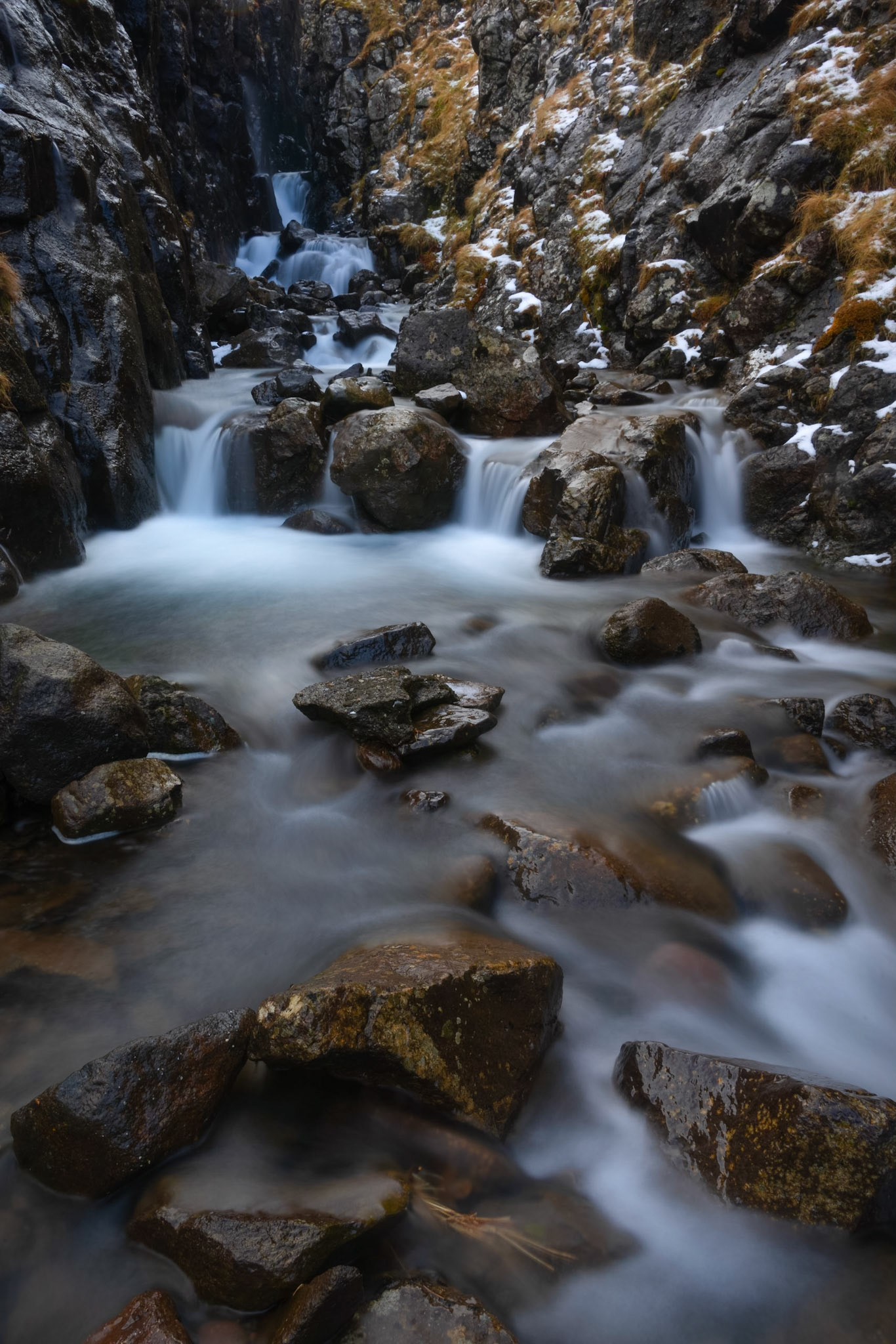 Small waterfall near the village of TjørnuvíkTjørnuvík, Streymoy, Faroe IslandsMarch 24, 2019Pentax K-1, TAMRON 28-300mm F3.5-6.3 Ultra zoom XRISO 100 28 mm  ⅕ sec at ƒ / 22