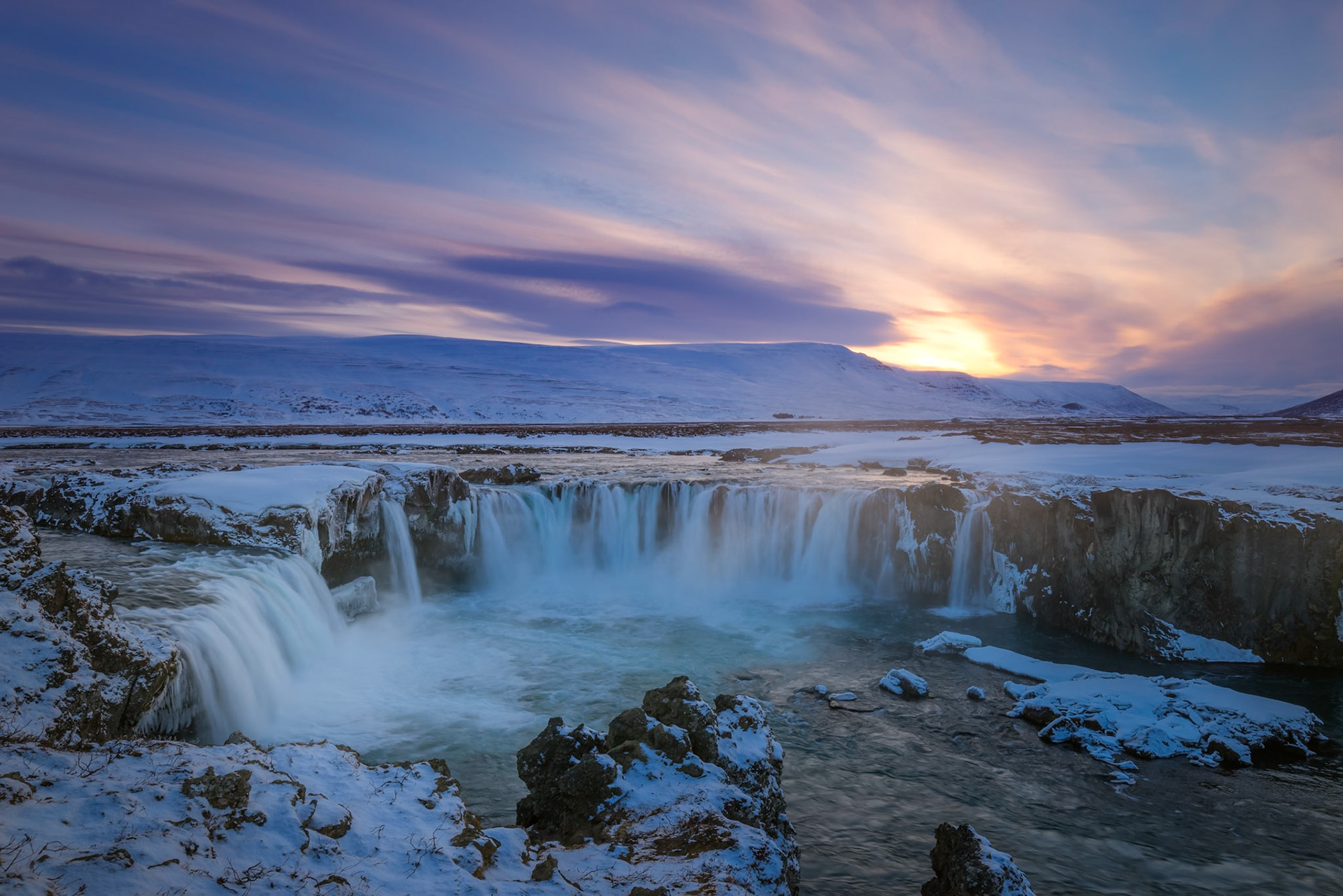 Goðafoss at sunsetNorðurland Eyestra, IcelandMarch 30, 2019Pentax K-1, HD PENTAX-D FA 15-30mm F2.8ED SDM WRISO 100 23 mm  ¹⁄₃₀ sec at ƒ / 18