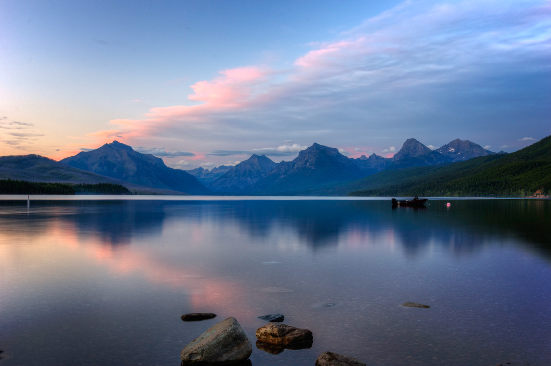 Sunset at Lake McDonald.Glacier National ParkJuly 26, 2015PENTAX K-3, Sigma 18-35mm f/1.8 DC HSM ArtISO 100 24 mm  4.0 sec at ƒ / 11