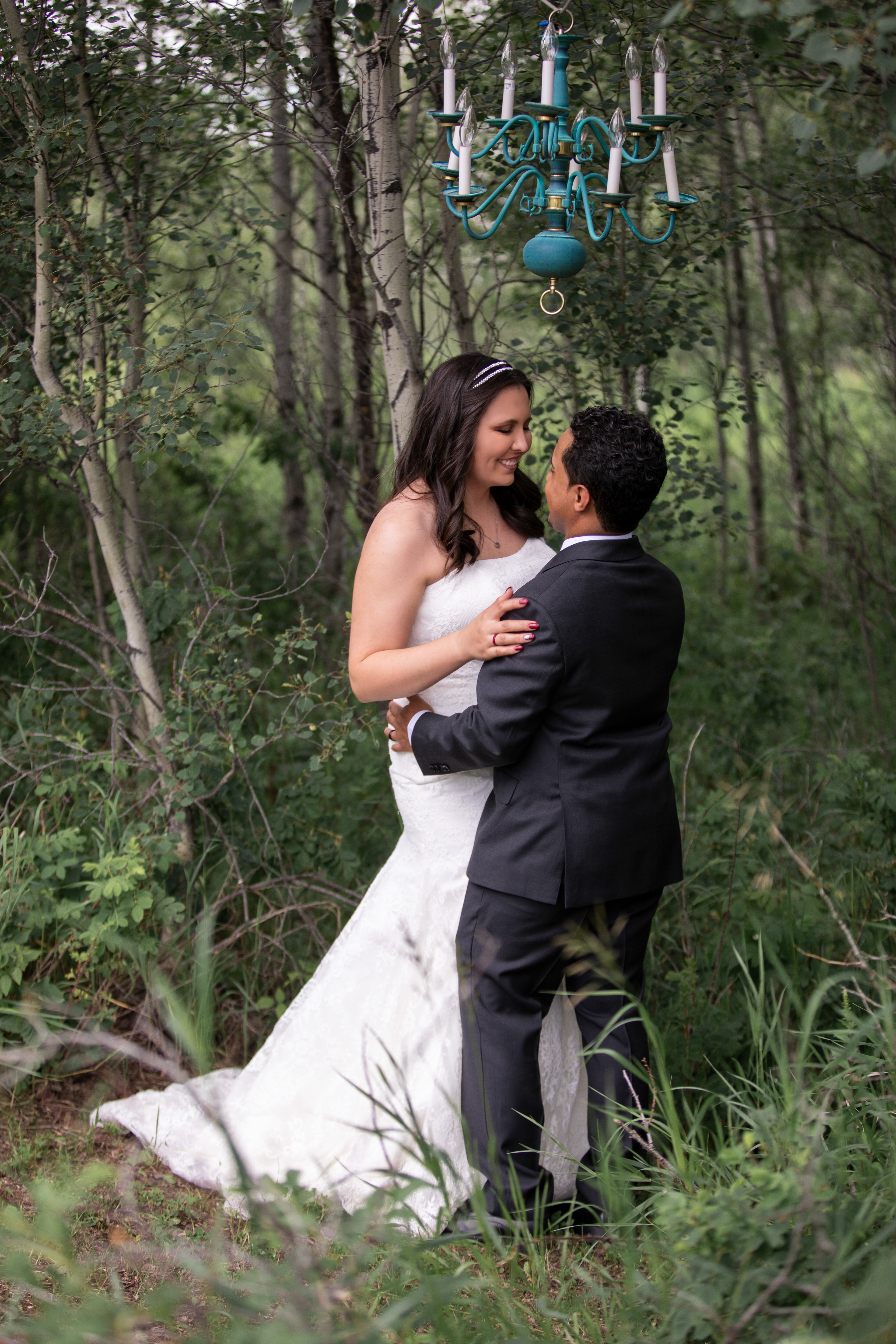 bride and groom summer in Edmonton