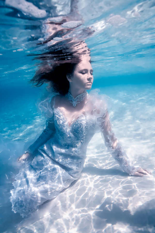 Elena Kalis Underwater Photography Underwater Bride