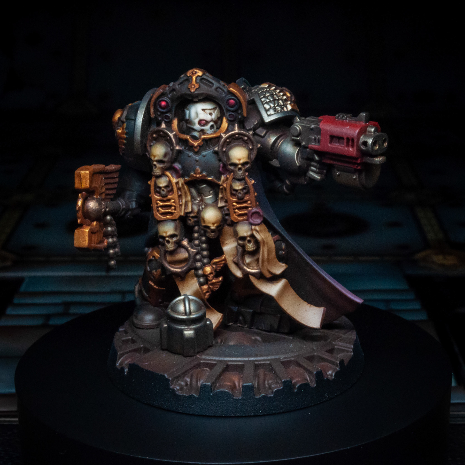 Ainur Standard - Terminator Chaplain