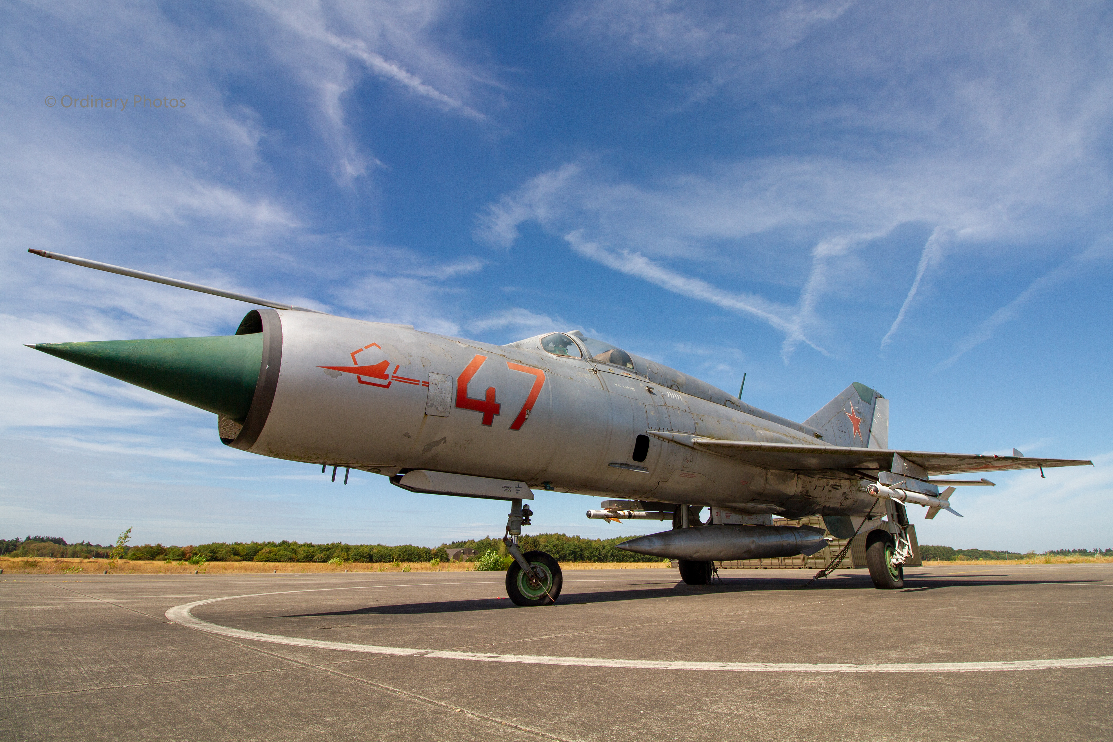 De MiG-21PFM 'Fishbed' SPS met registratienummer 47 bij het Nationaal Militair Museum in Soesterberg