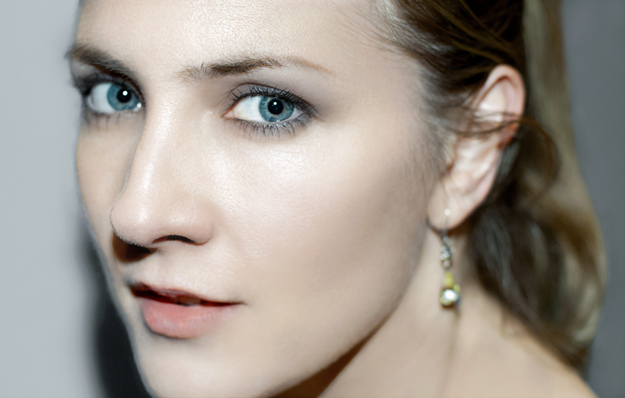 nahaufnahme portrait edina müller. starker ausdruck