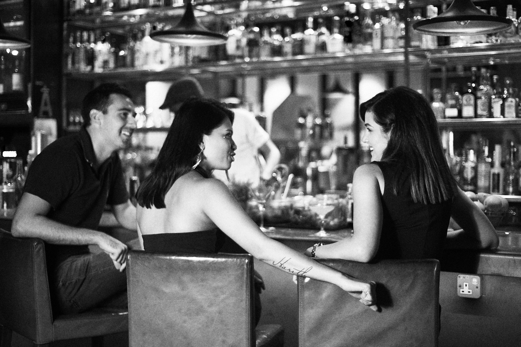 Professional People Photography, Advertising shoot, Rob Waller, PressroomKL, Bar, Black & White, Kuala Lumpur