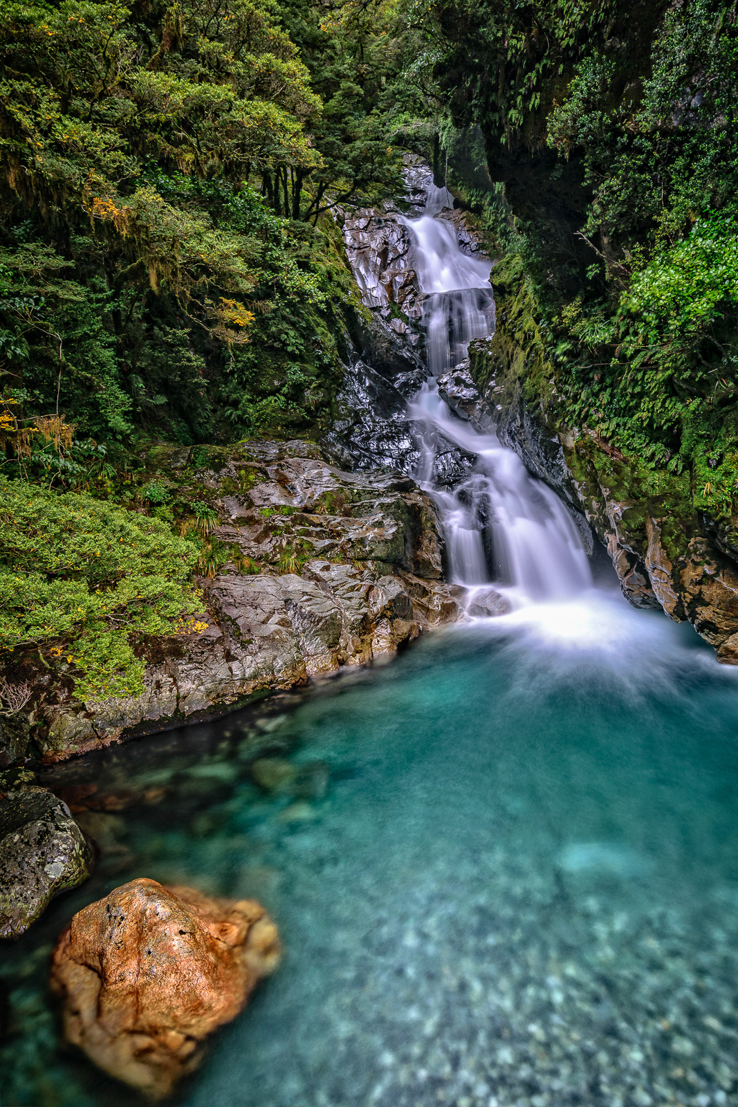 Falls alongside road to Milford Sound - Fjiordland