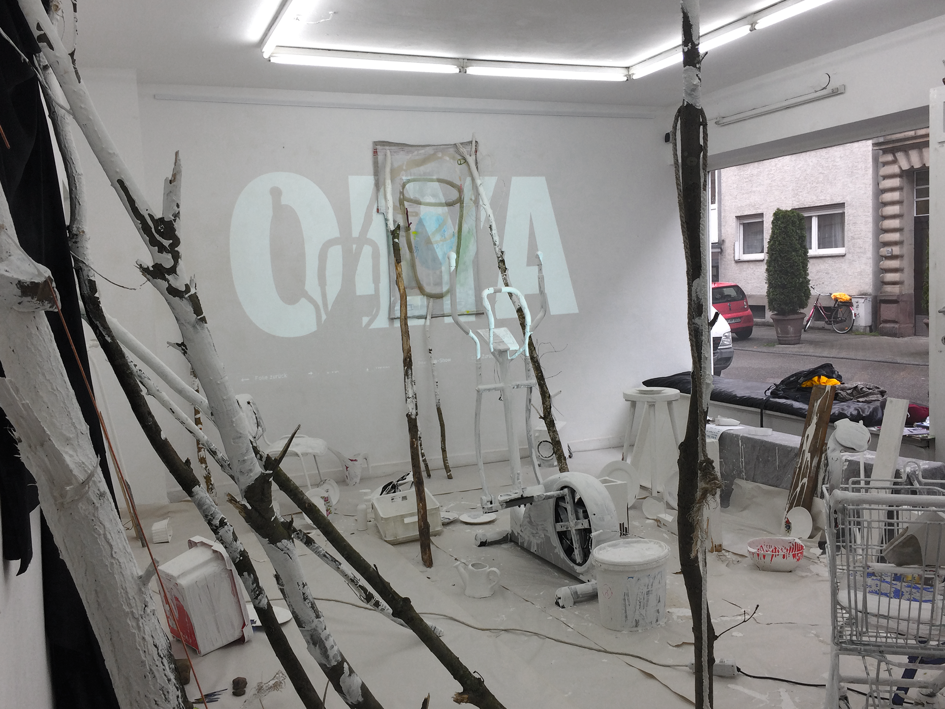 Tidy Room, performative installation, Poly Gallery, Karlsruhe, DE, 2017