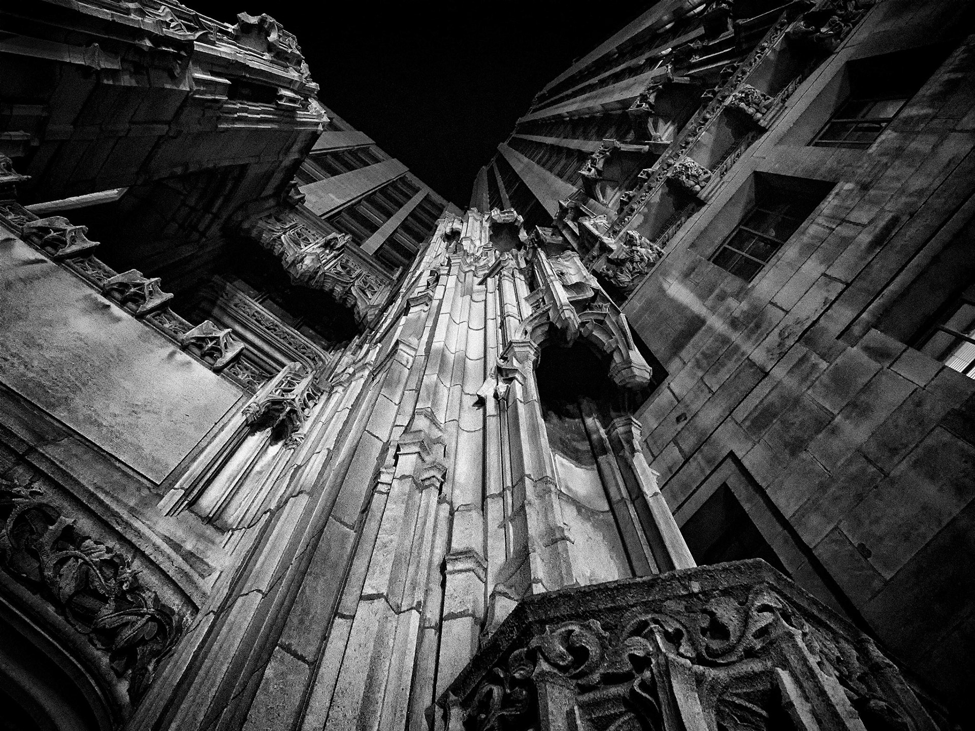 Tirbune Building Chicago