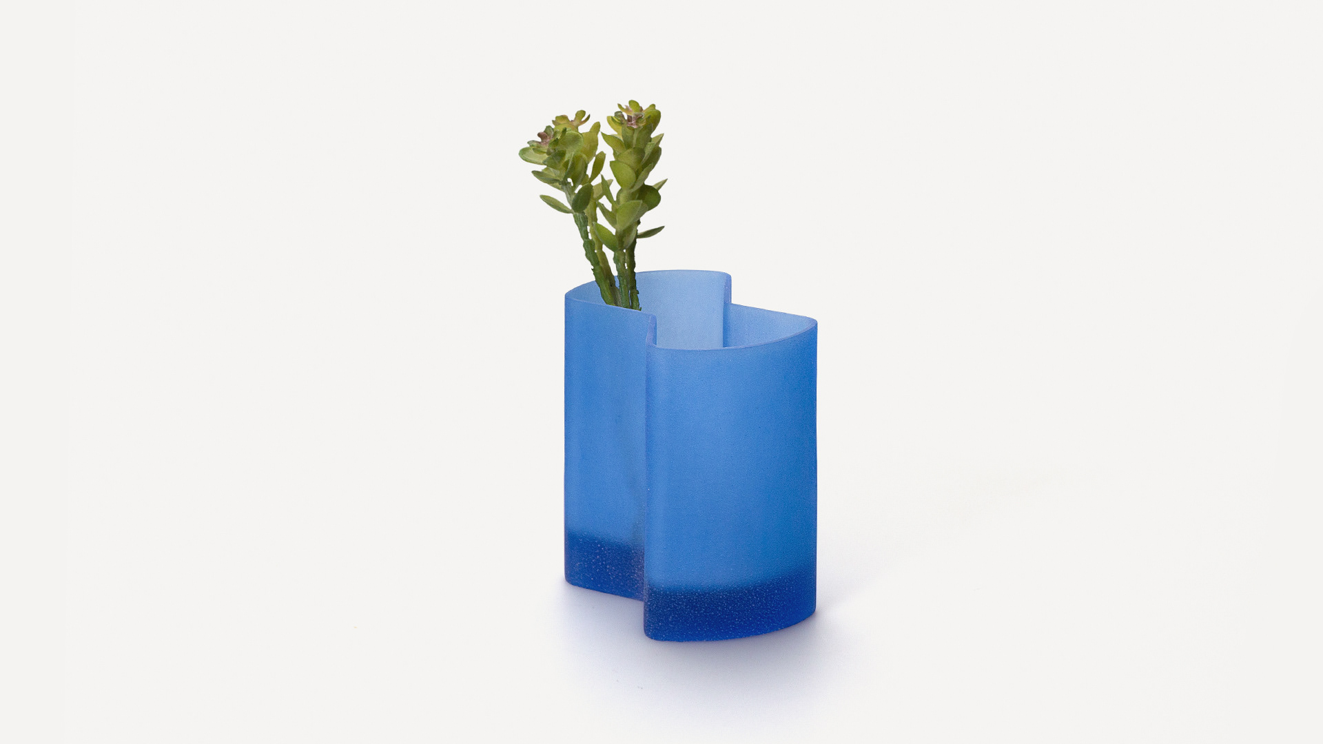 Product Clessidra, blue epoxy vase/penholder