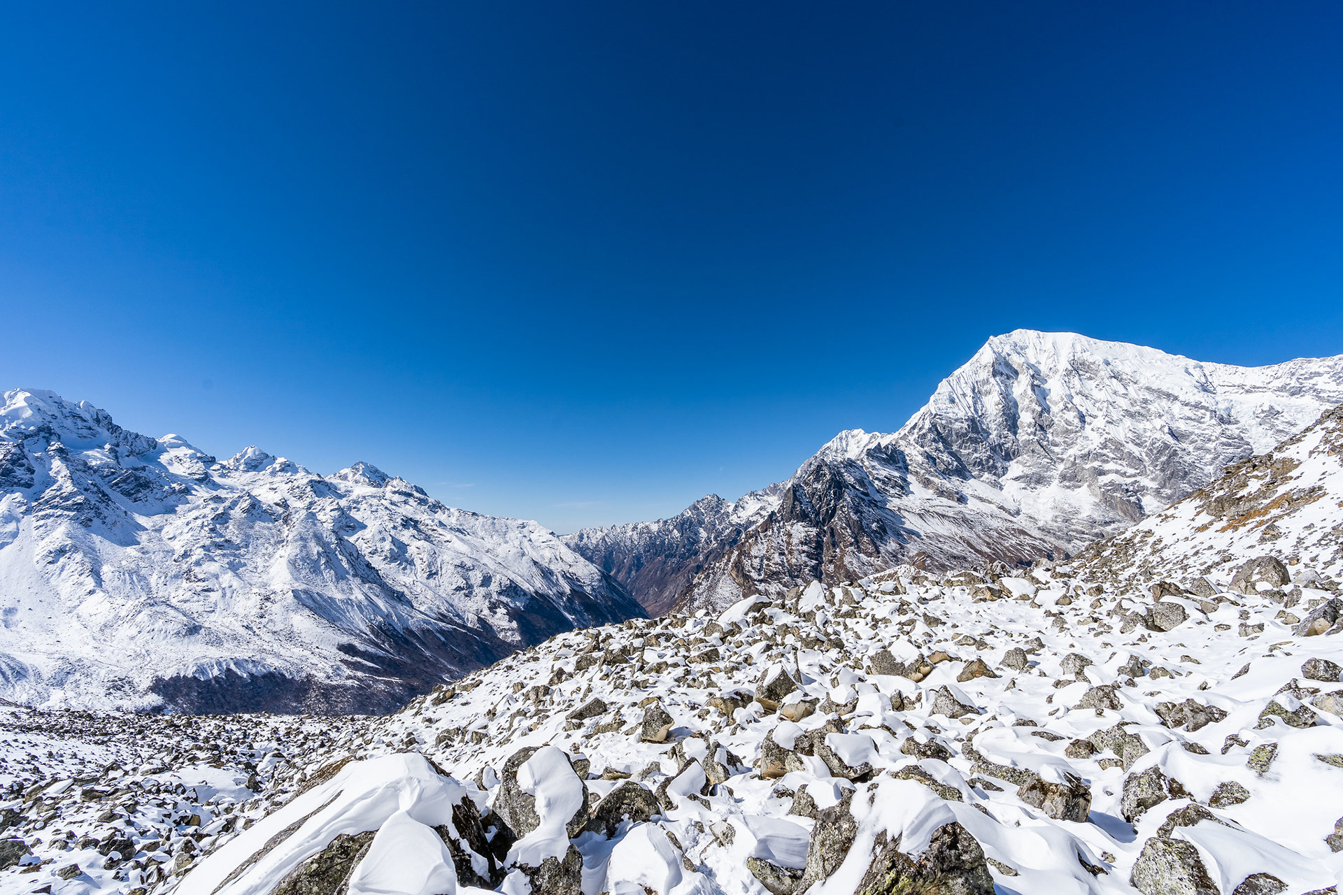 The snow covered rocky path up Tserko Ri.