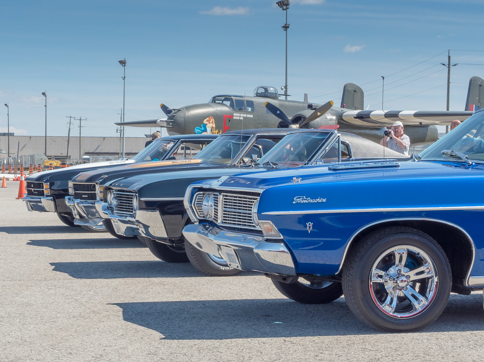 Vintage Wheels and Wings - Ford