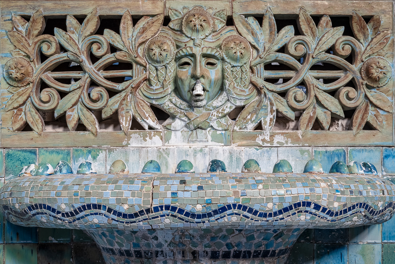 L'eau à la bouche, Piscine thermale réformée, France
