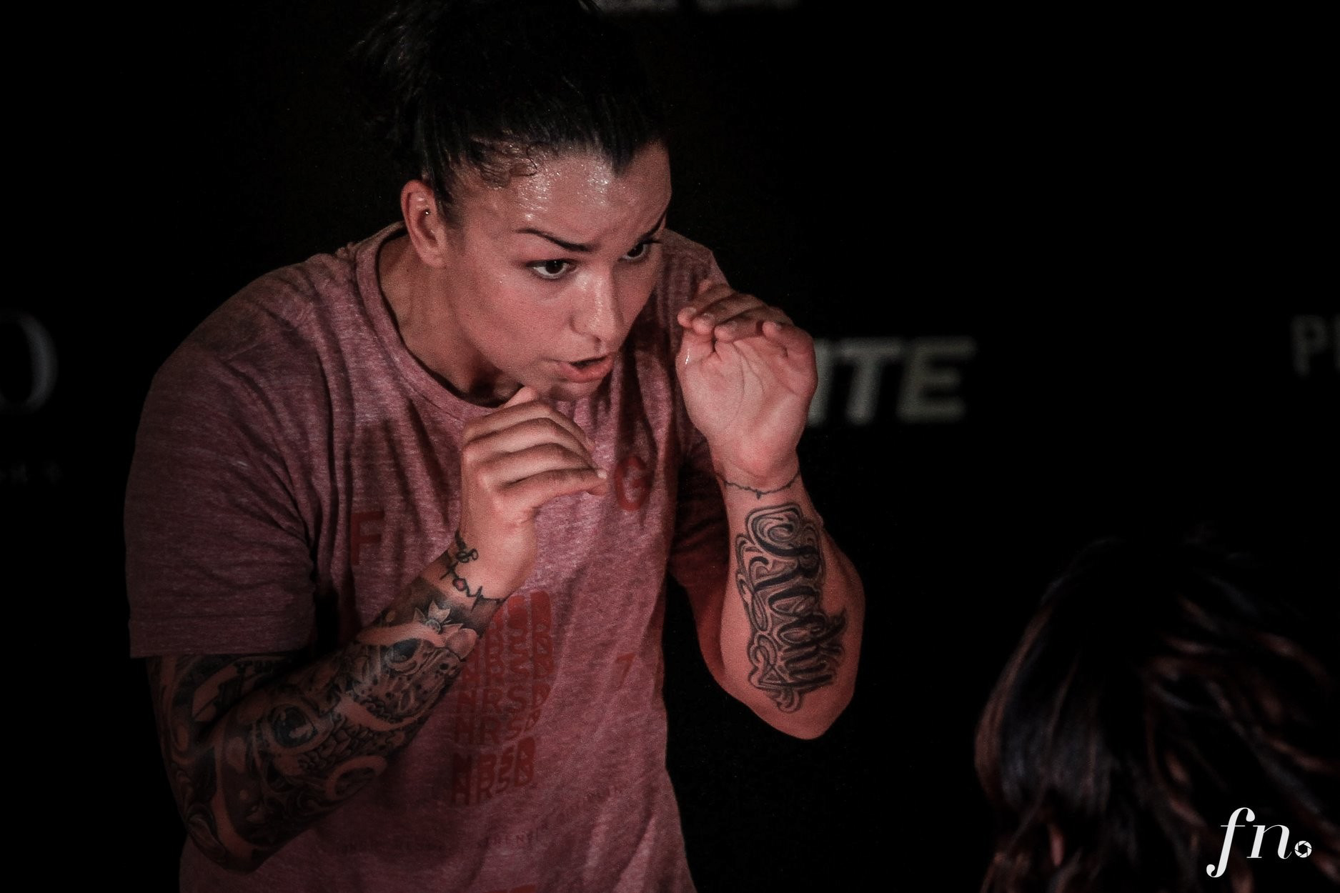 RIO DE JANEIRO, RJ, 09.05.2018: UFC - Treino aberto do UFC 224, na Praça de eventos do Barra Shopping, localizado na Barra da Tijuca, no Rio de Janeiro (RJ), nesta quarta (9). (Foto: Fred Nogueira)
