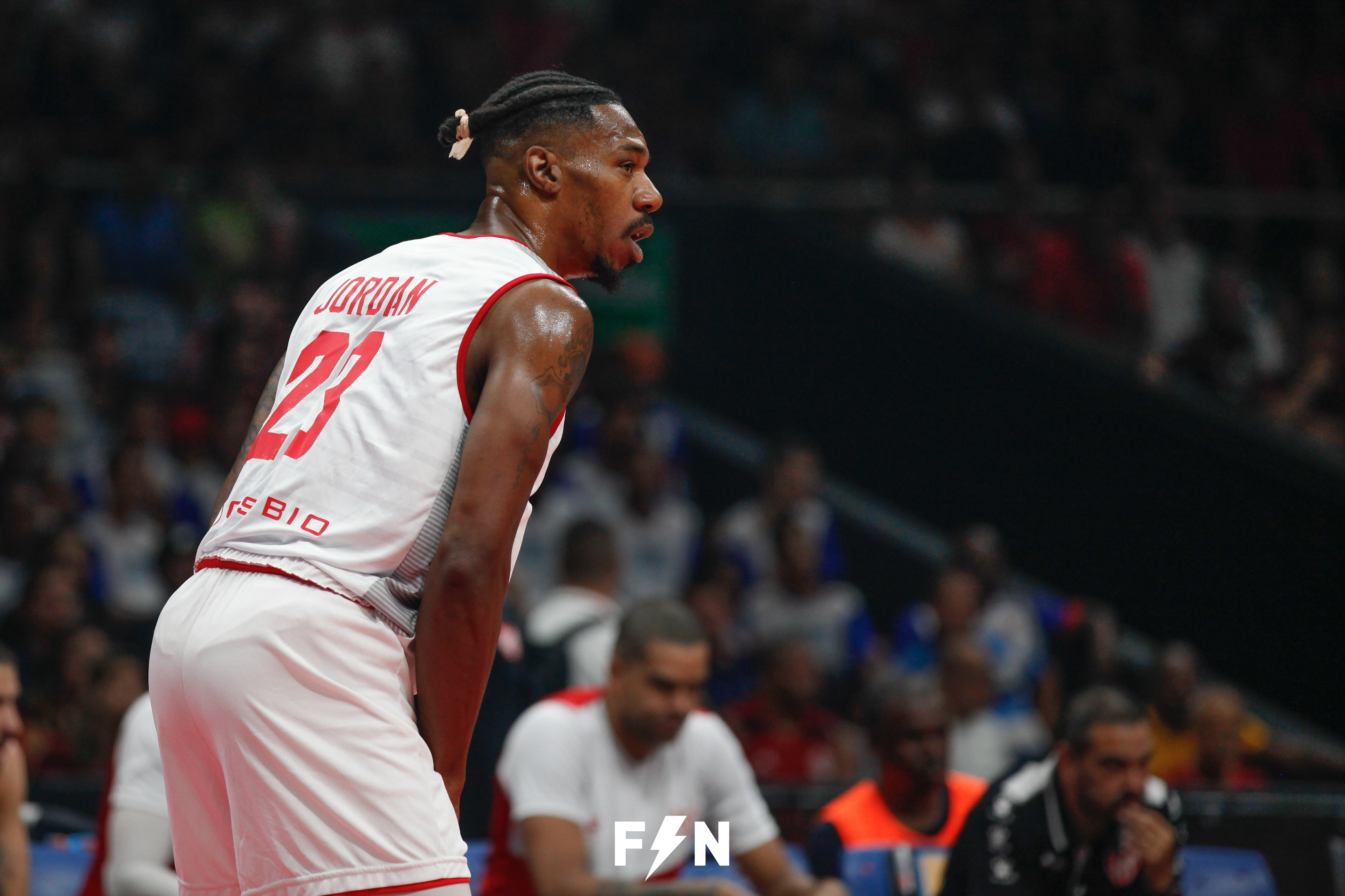Lances da partida entre flamengo 66 x 64 instituto córdoba
