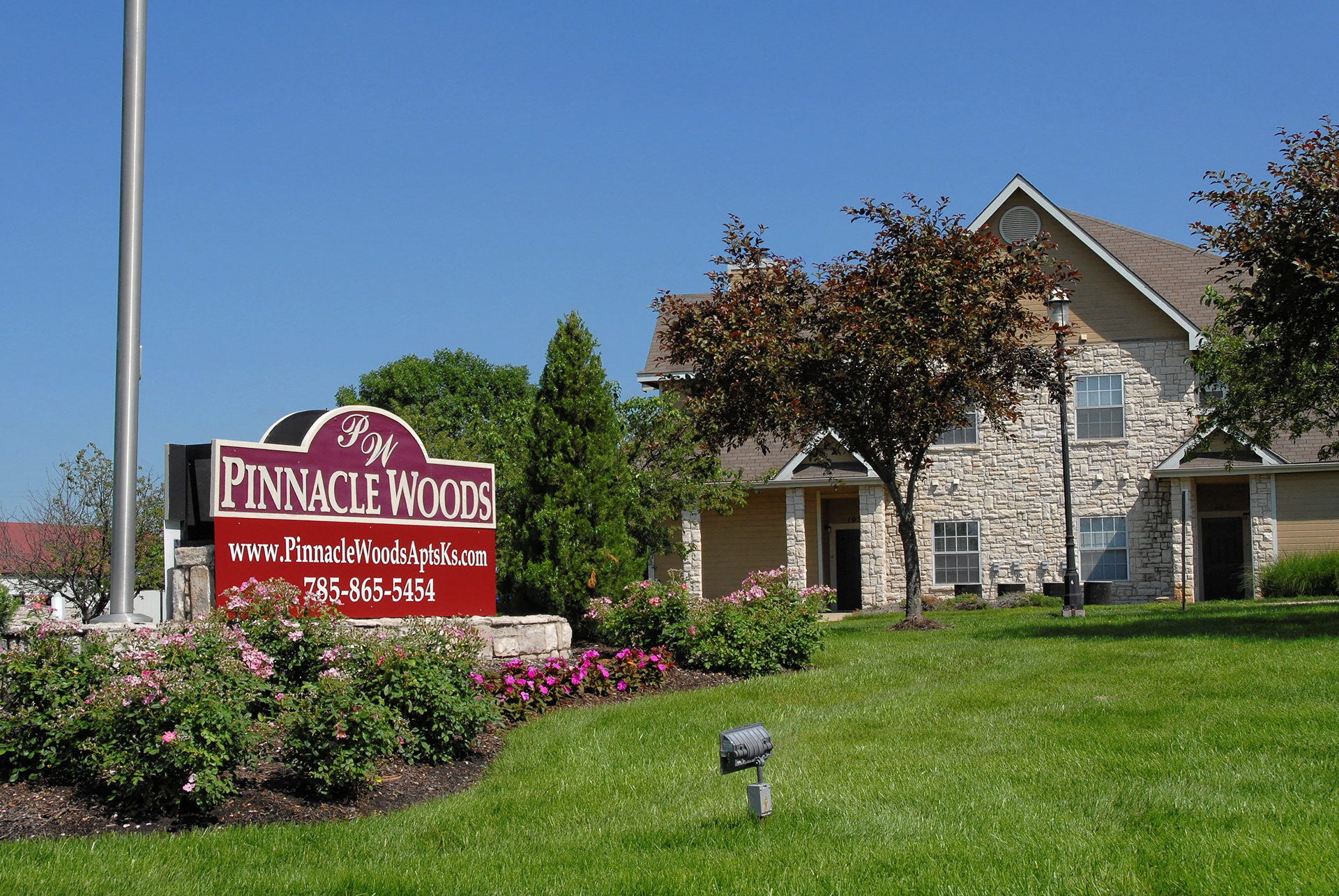 Peter Horine Pinnacle Woods Apartments, Lawrence, KS