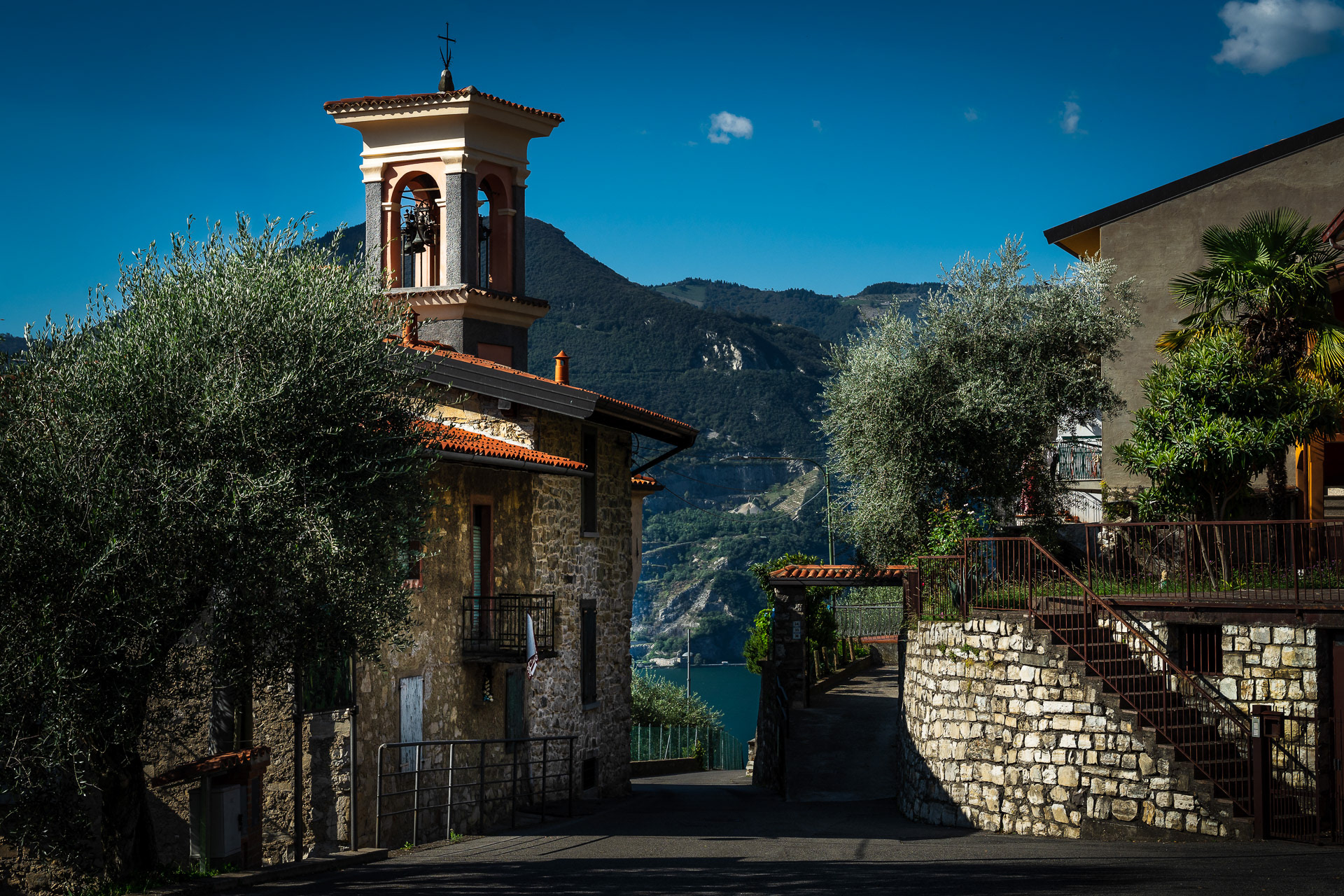 For the descent I recommend the less steep road over Senzano.