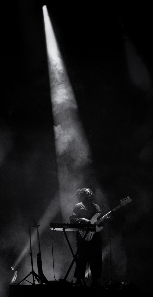 Jorja Smith Guitarist
