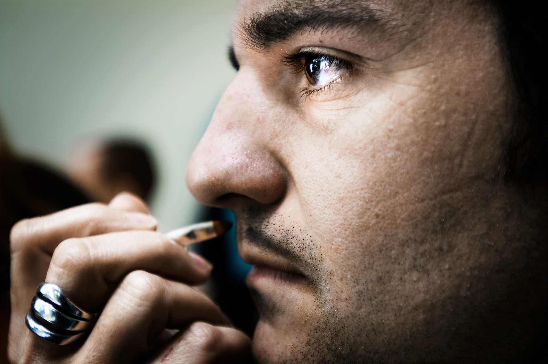 – I used to work as a telemarketer. As soon I said my name it was evident I was perceived as a threat because of my “strange” name. As an experiment I began saying my name was “Johan Olsson”, a typical Swedish name, and suddenly there was a completely different tone in the conversation, another type of politeness.