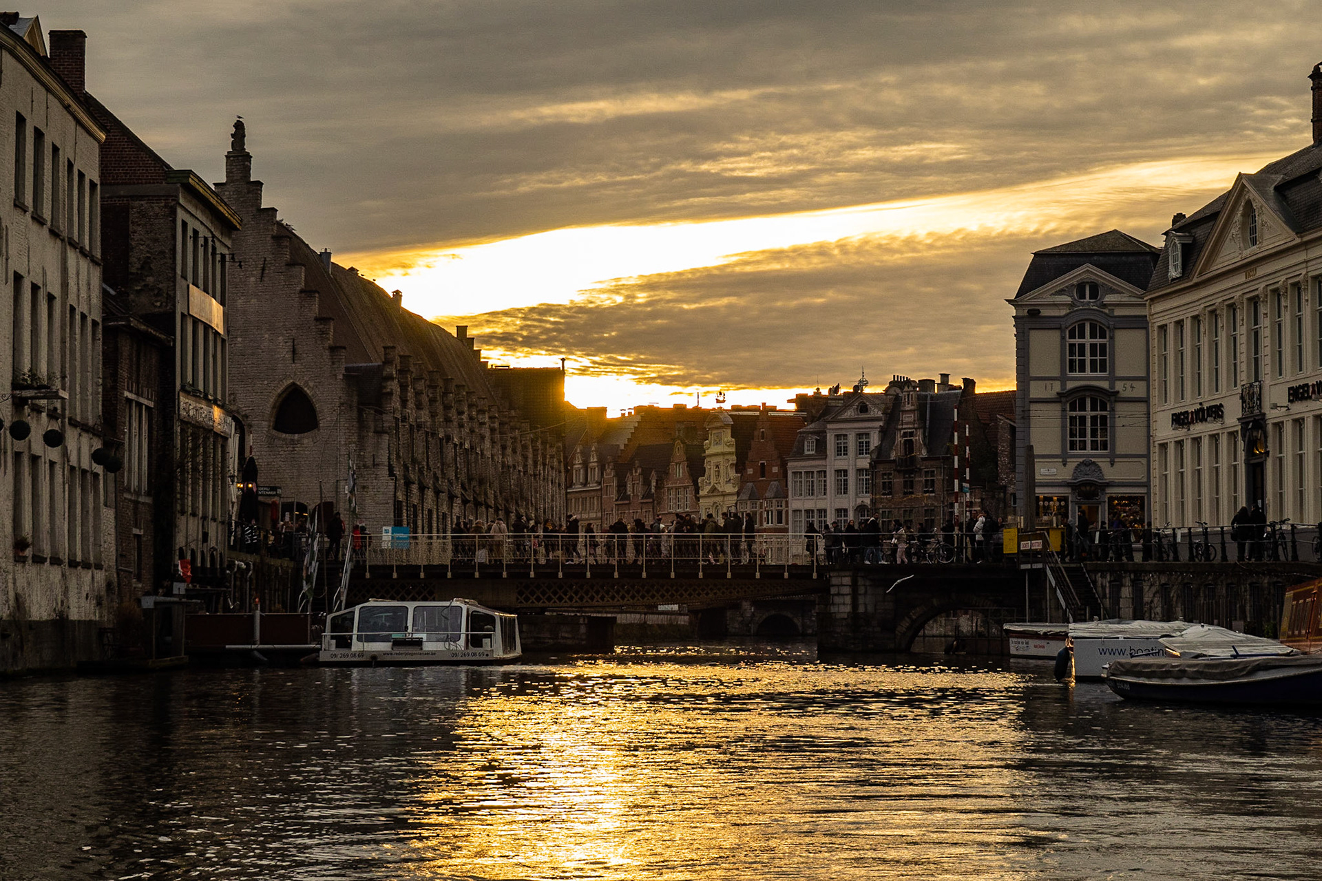 Gent - Kleine Vismarkt en Vleeshuis