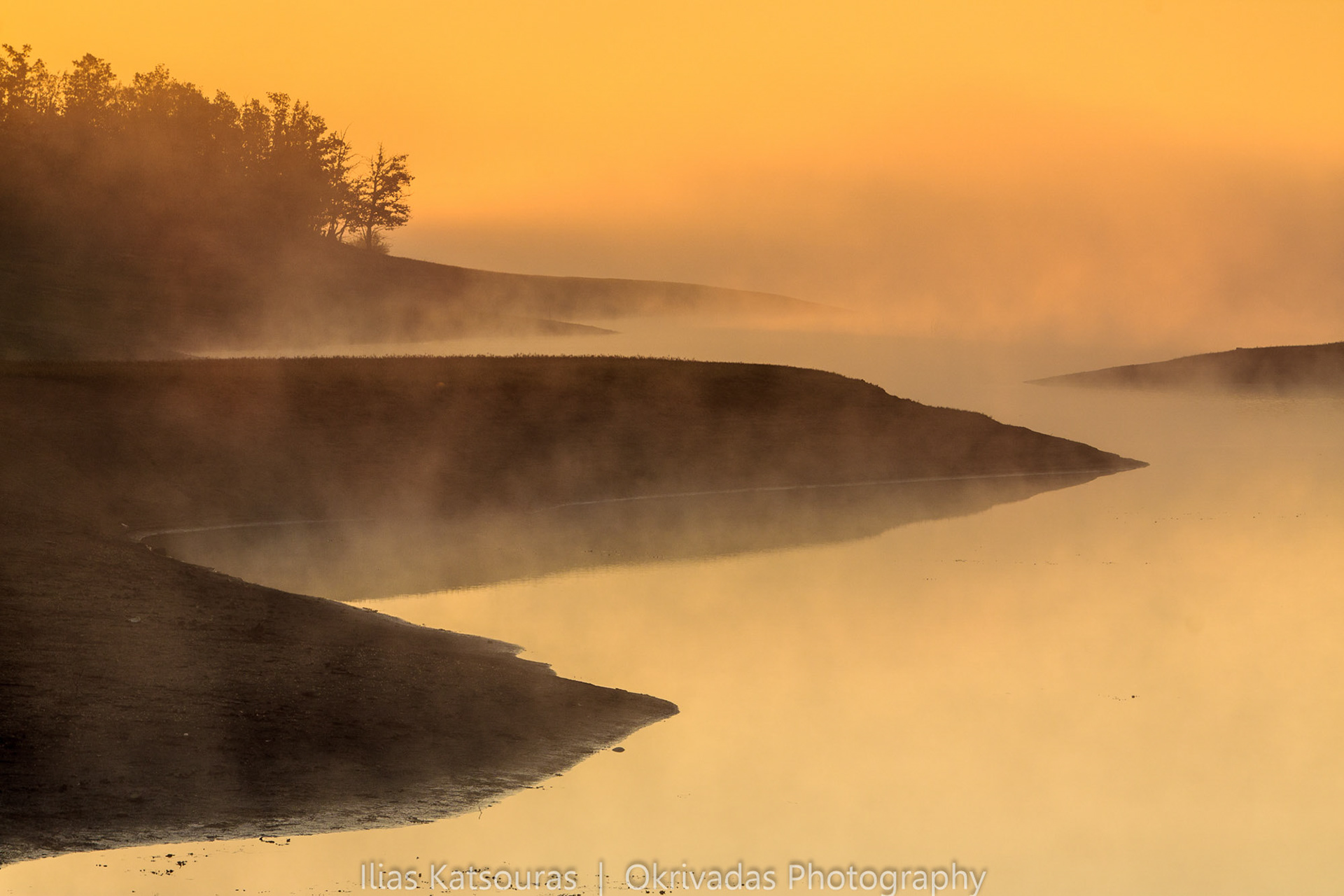 lake plastiras mist landscape λίμνη πλαστήρα ομίχλη τοπίο