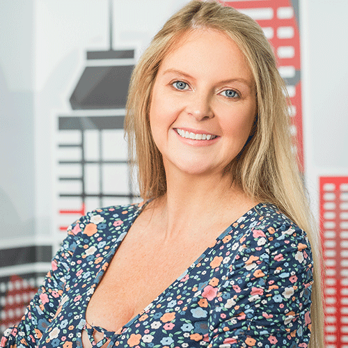 Wendy Lowe (HK) APAC Commercial Analyst