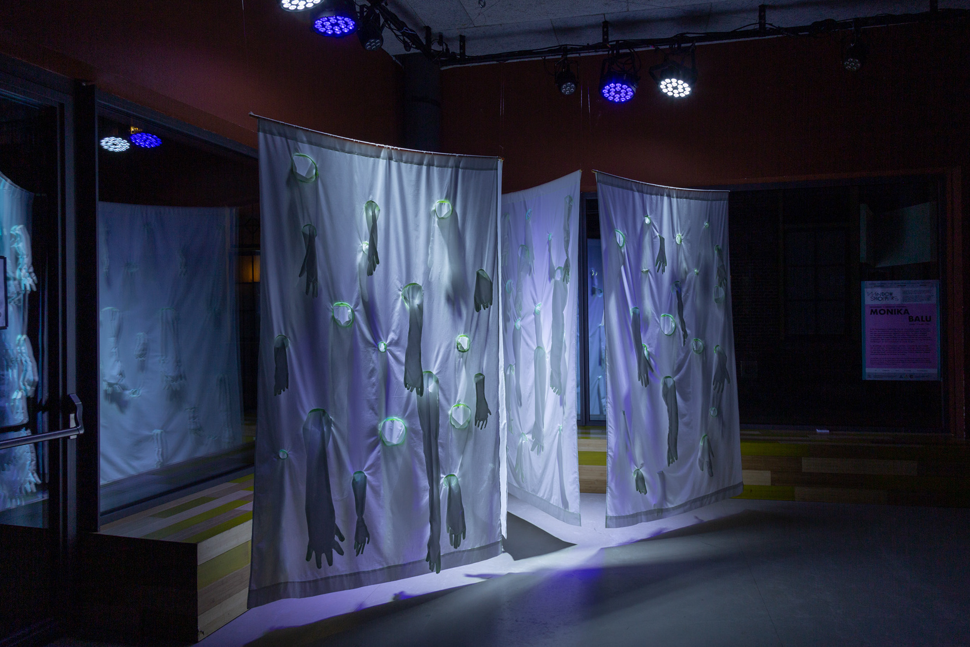 Monika Balu - HUGLOVES, textile work