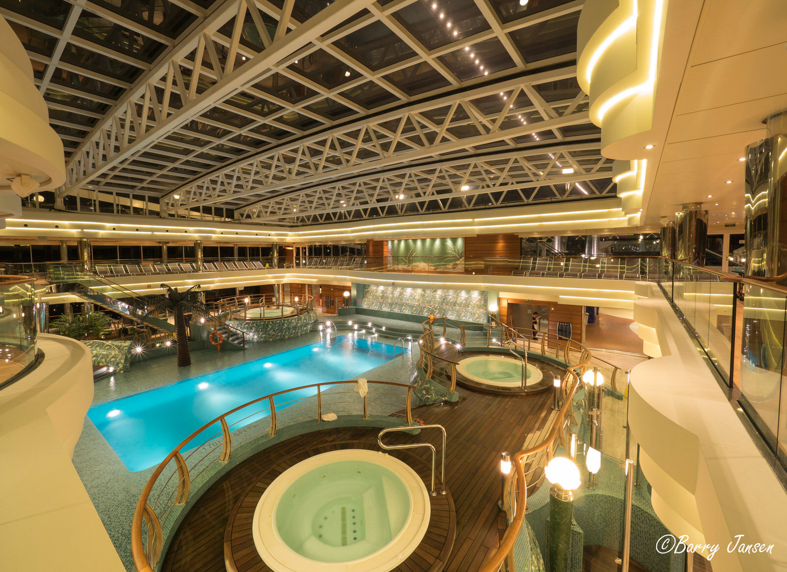 Inside the MSC Divina
