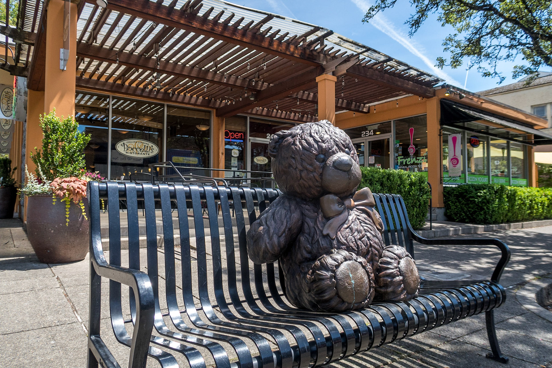 https://www.greshamoutdoorpublicart.com/teddybear.php