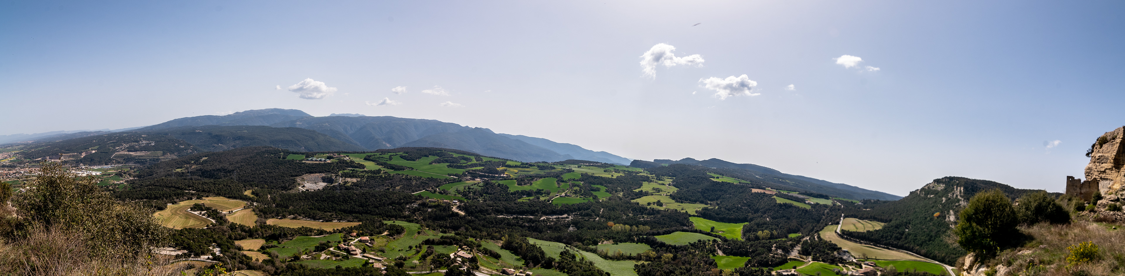 Panorámica desde el  "Castell de Sant Martí de Centelles"