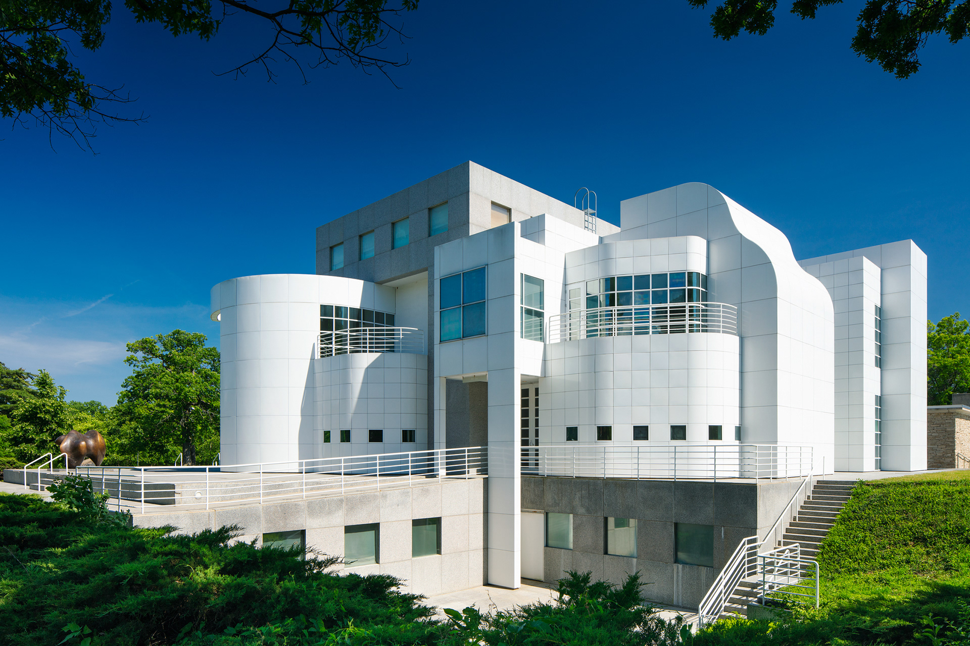 Pete Sieger's Portfolio - Des Moines Art Center: Meier Wing