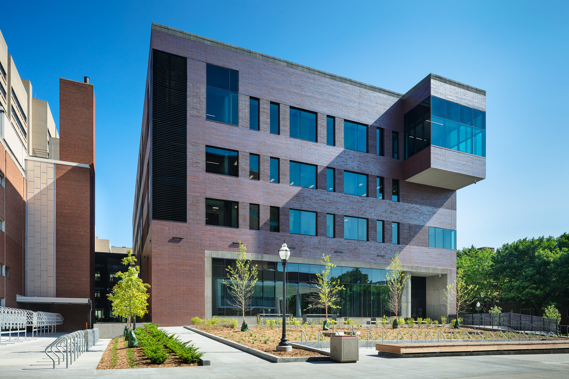 Pete Sieger's Portfolio UMNHealth Sciences Education Center