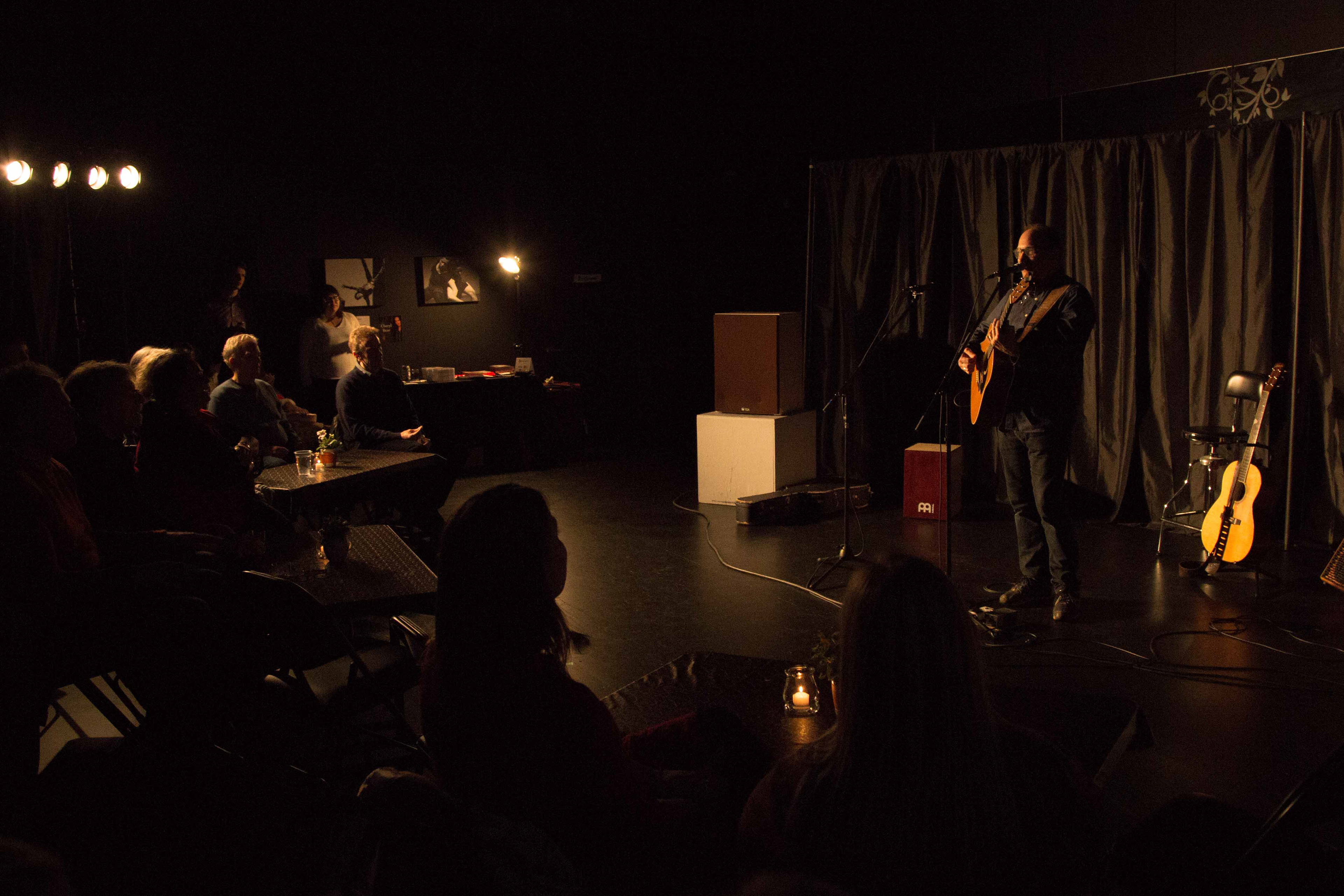 Russ Rosen performing at Bez Arts Hub in Langley, BC / April 07 2017
