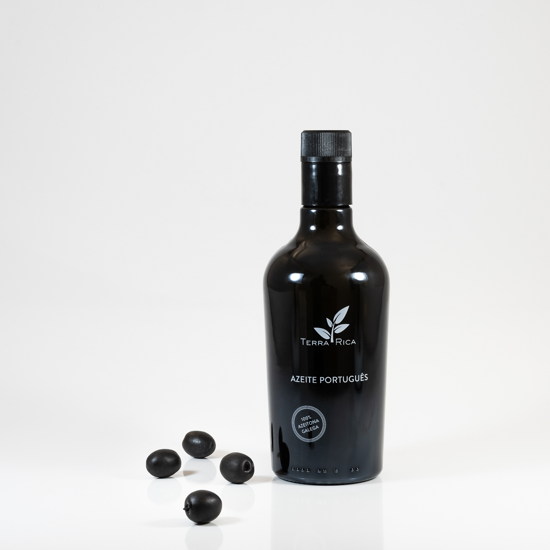 Olive oil label for Terra Rica