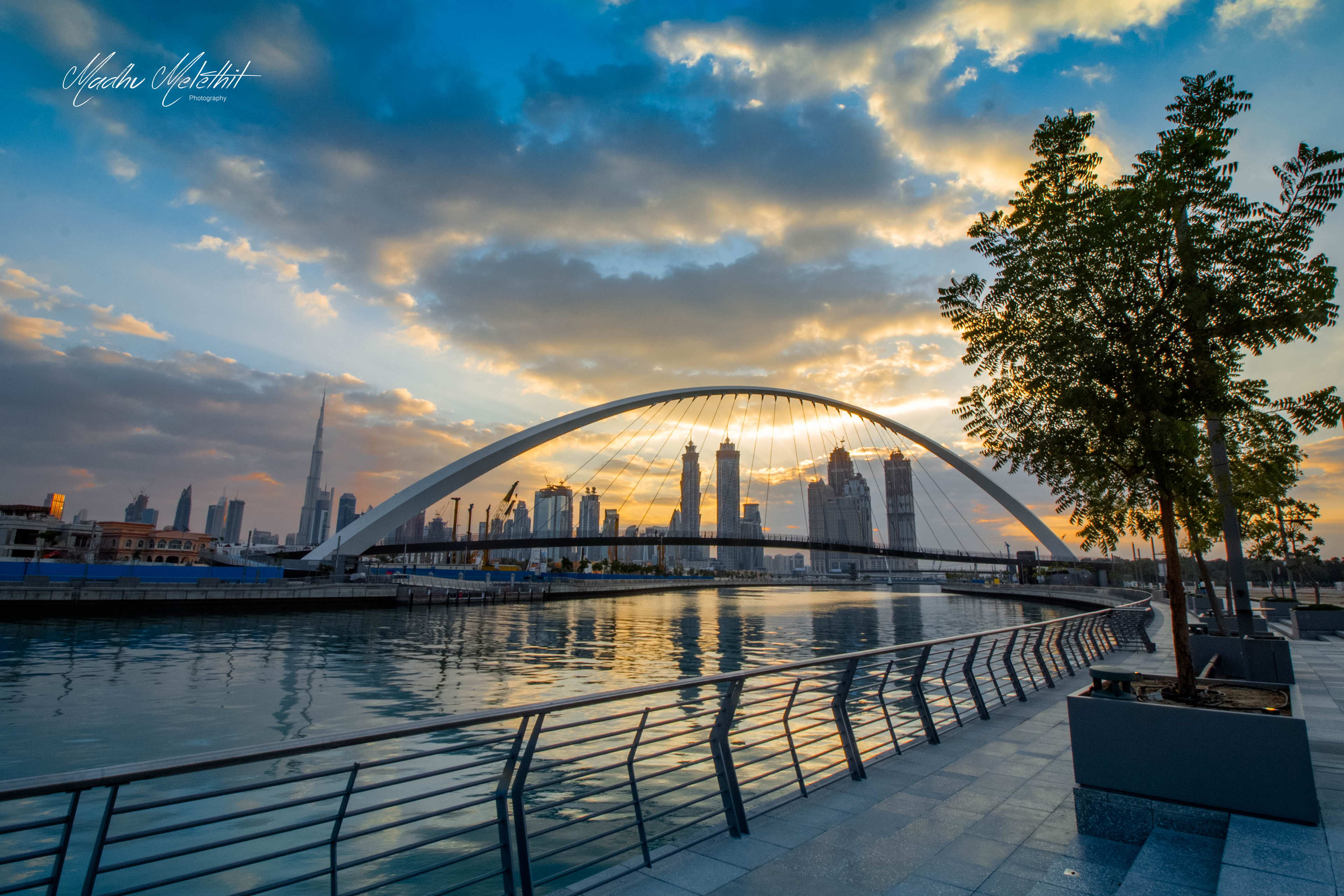 Какой канал в дубае. Дубай Ватер канал. Дубай канал Дубай ( Dubai Water canal). Creek canal Дубаи. Дубай каналы водные.