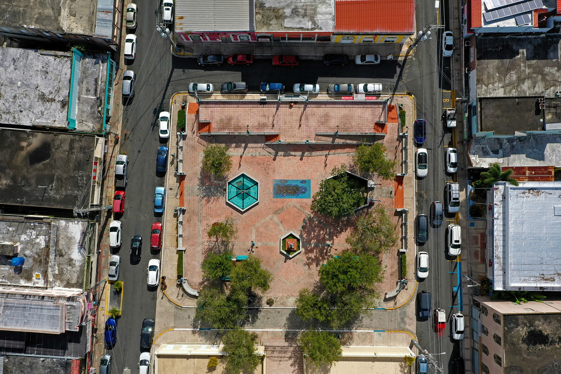 Plaza de la Revolución, Lares