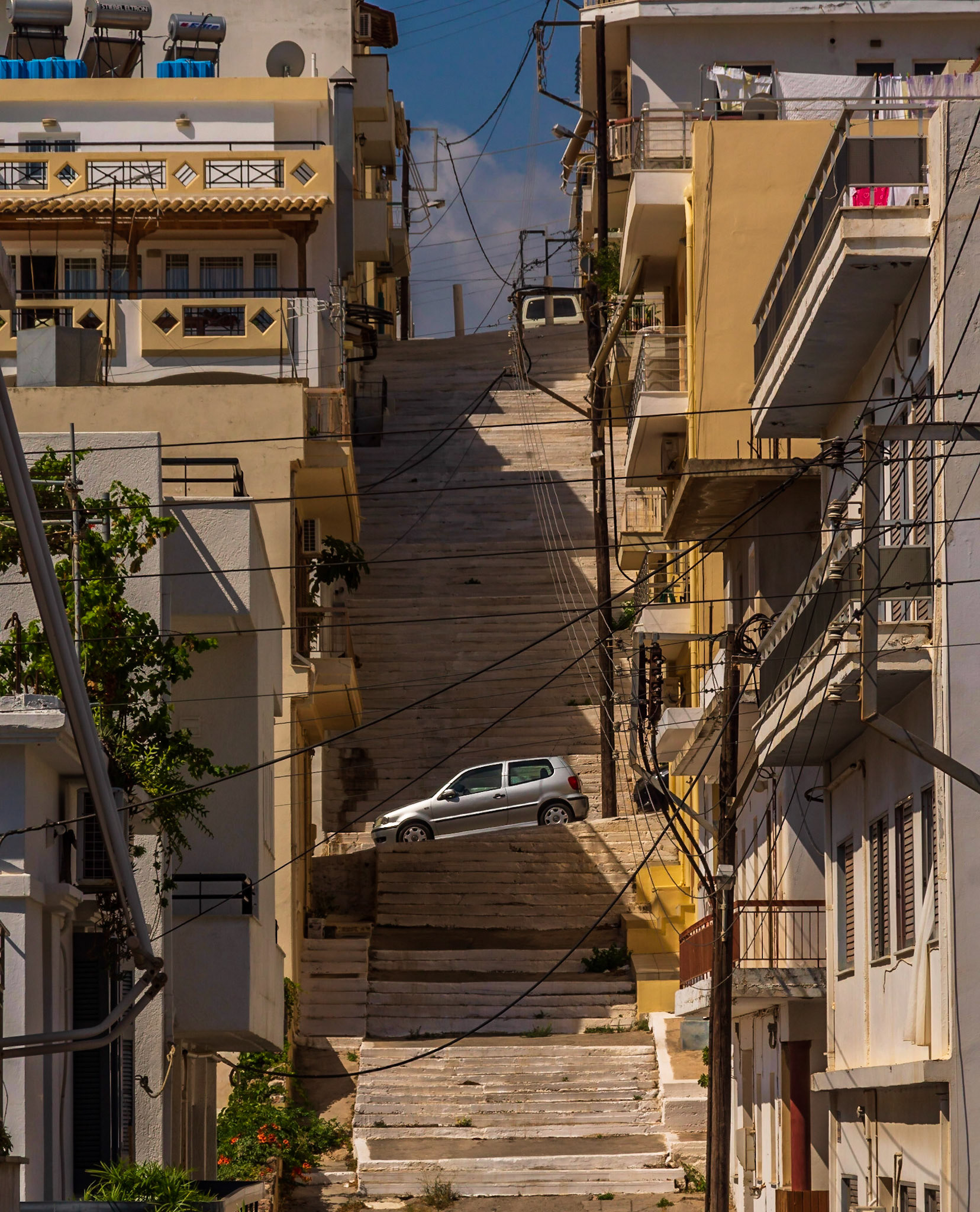 There is really a road crossing the steps here!