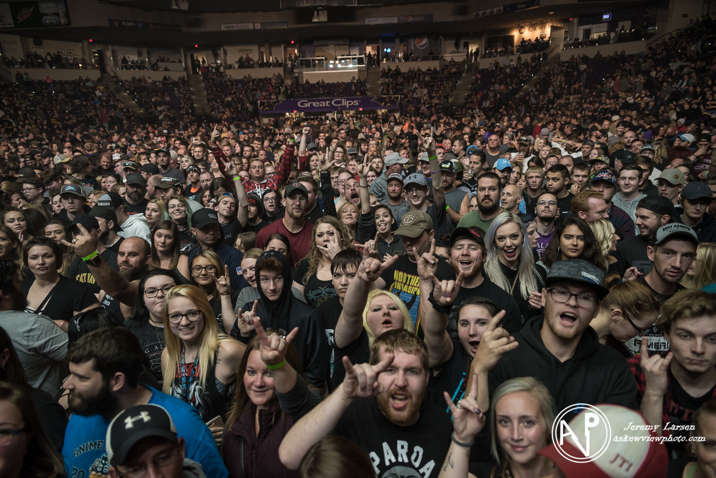 Crowd for Shinedown