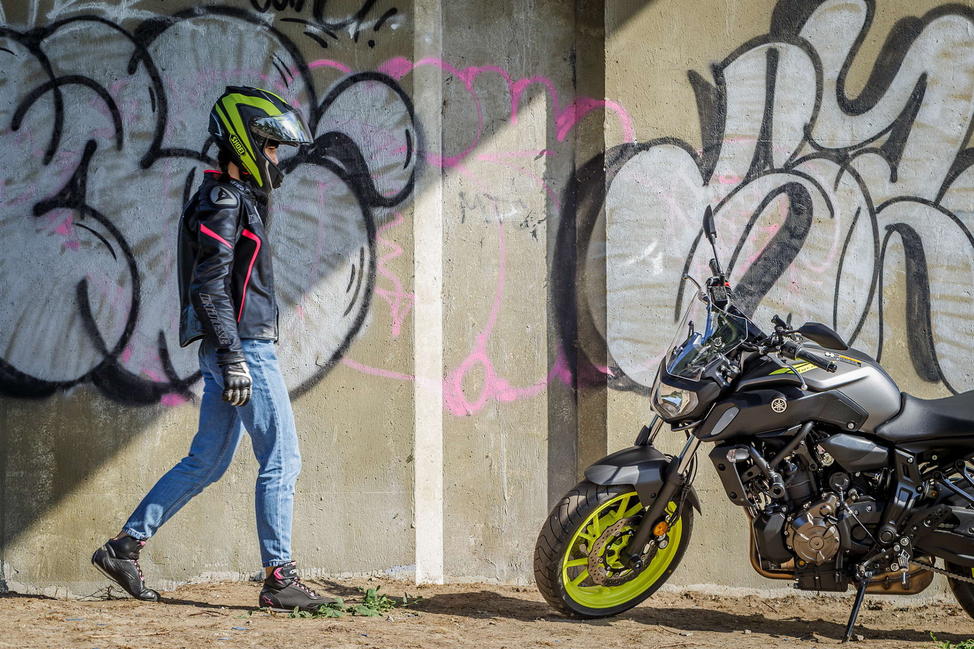 фотосесія з мотоциклом