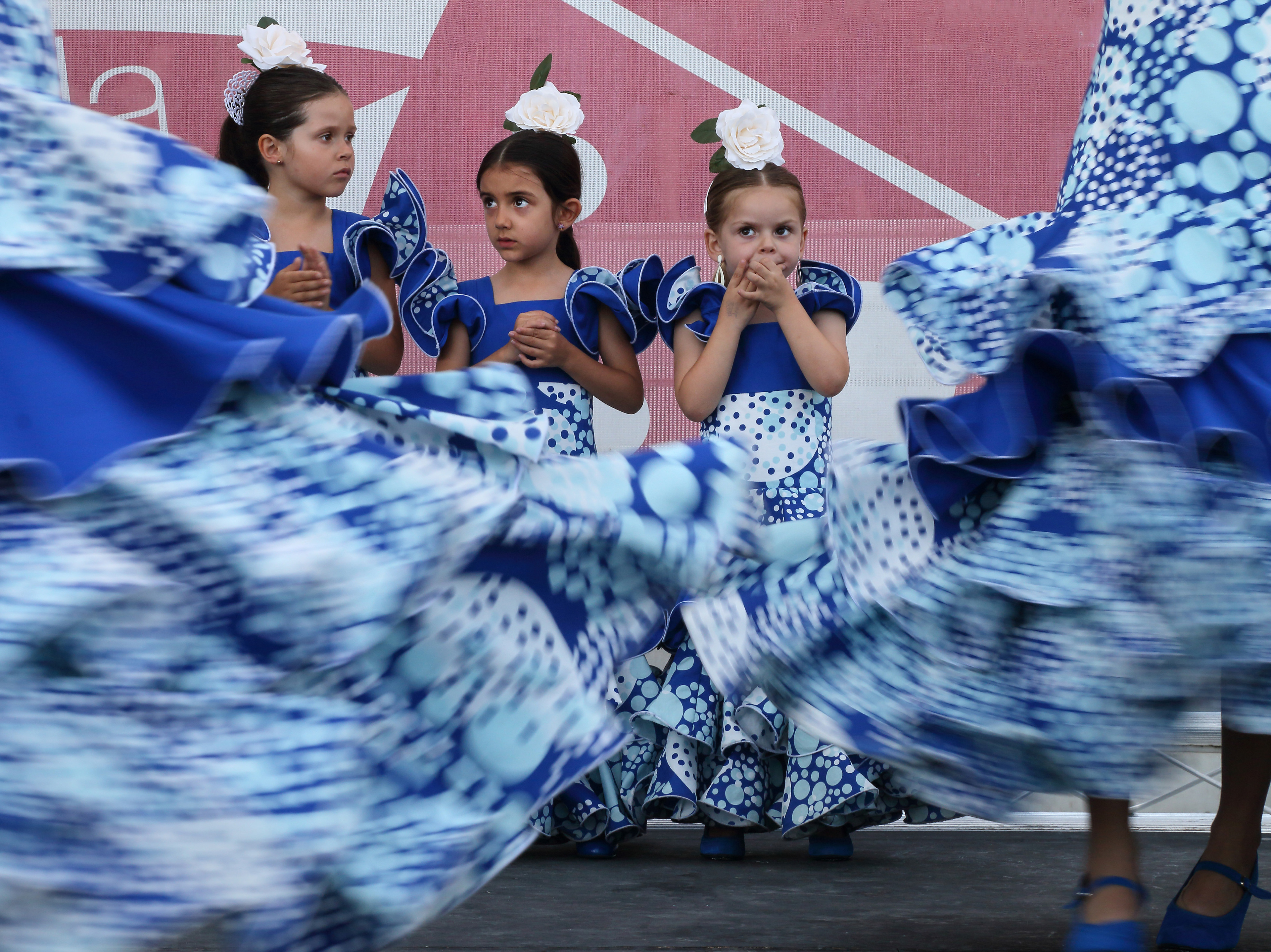 Alan Jones Photography - Flamenco - young and old