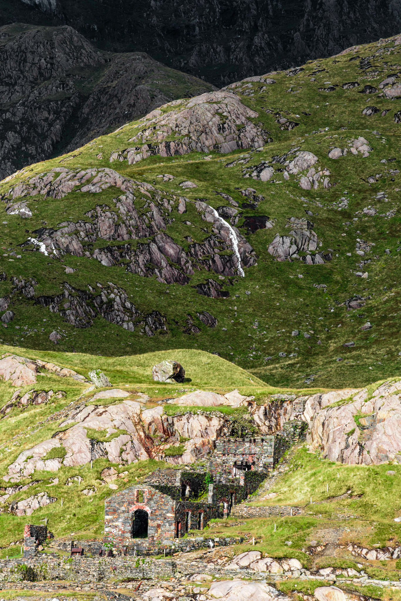 Brittania Copper Mines buildings on the Miners Track, Llyn Llydaw, Snowdonia, Wales, UK