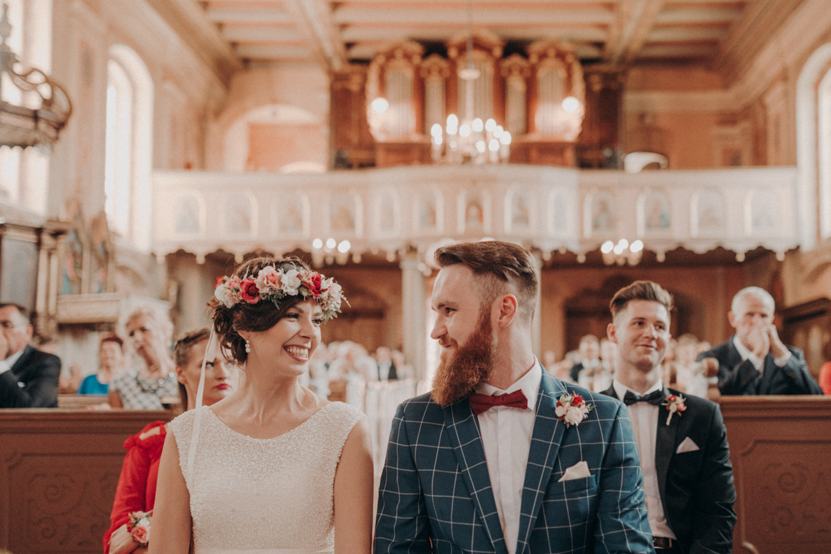 Reportaż ślubny Olsztyn. Osada Dębowo. Fotografia ślubna Olsztyn. Slow wedding. Slow wedding mazury.