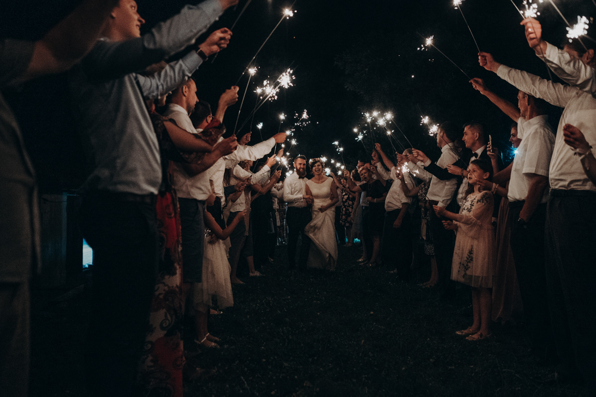 Reportaż ślubny Olsztyn. Osada Dębowo. Fotografia ślubna Olsztyn. Slow wedding. Slow wedding mazury.