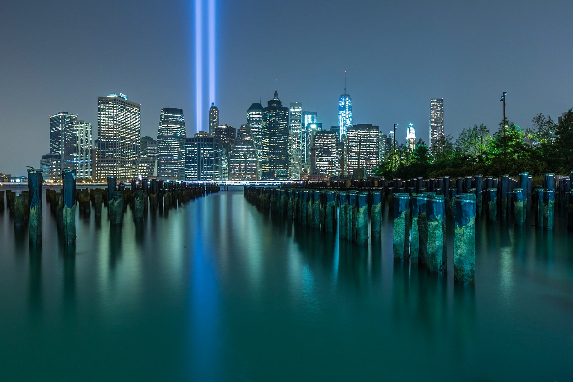 View over an old pier at Brooklyn Bridge Park towards Downtown Manhattan on 9/11