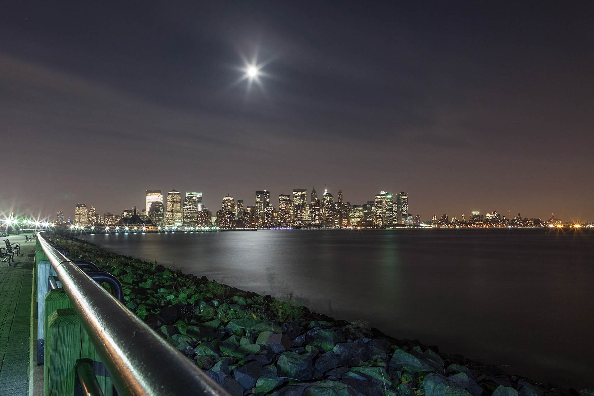 A view from the Freedom Walk at the Liberty State Park in Jersey City towards the Downtown Manhattan Skyline across the Hudson River