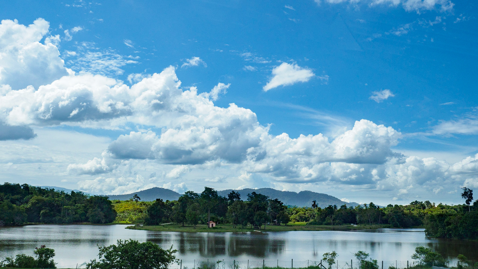 A little cottage by the side of a lake, somewhere in the amazingly picturesque Malaysia