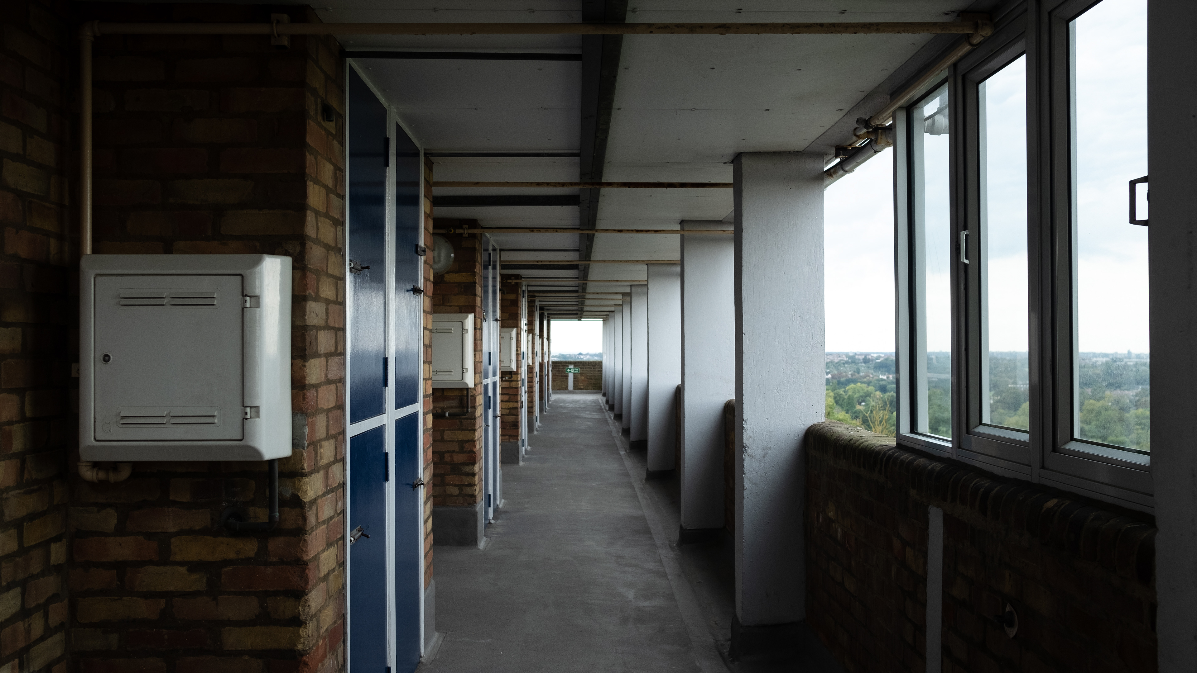 Photographic Study : External Circulation Corridors at Dawson's Heights