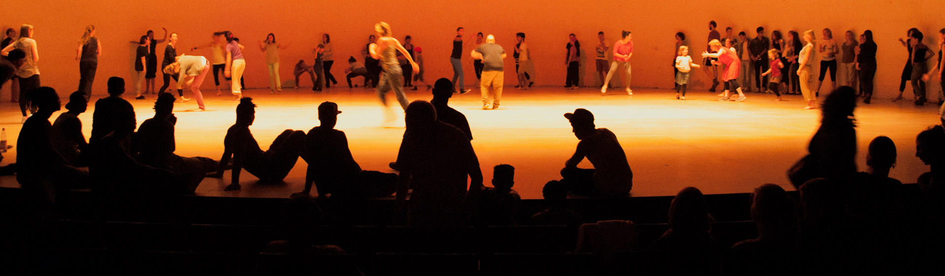 CRACKz - Grupo de Rua - Volksbühne Berlin 2013